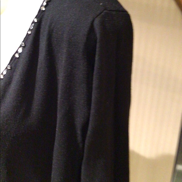 ⬇️Price Dropped ⬇️Black 3/4 sleeve wrap around with rhinestones  knit top - Picture 3 of 6